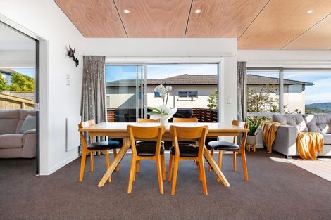 Photo of property in 7 Aoraki Rise, Aotea, Porirua, 5024