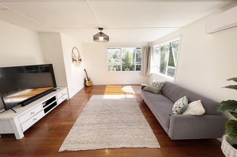 Photo of property in 921 Whangaparaoa Road, Manly, Whangaparaoa, 0930