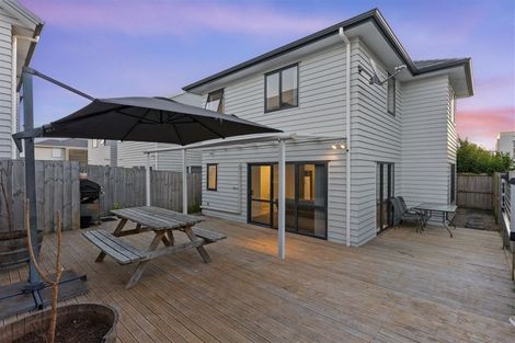 Photo of property in 37 Treestump Road, Takanini, 2112