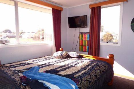 Photo of property in 10 Purnell Place, Marton, 4710