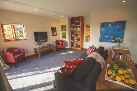 Photo of property in 16 Sherwood Lane, Cashmere, Christchurch, 8022