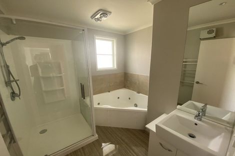 Photo of property in 571a Queen Street East, Levin, 5510