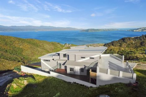 Photo of property in 35 Grumman Lane, Newlands, Wellington, 6037