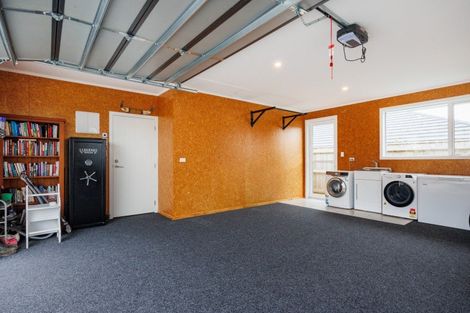 Photo of property in 46 Peppertree Glade, Kelvin Grove, Palmerston North, 4414