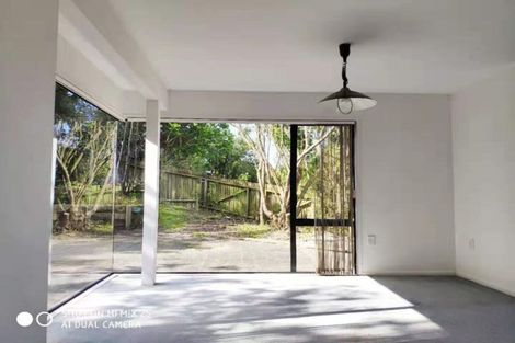 Photo of property in 10 Forsythe Place, Massey, Auckland, 0614