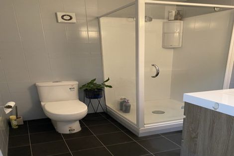 Photo of property in 25 Routley Drive, Glen Eden, Auckland, 0602