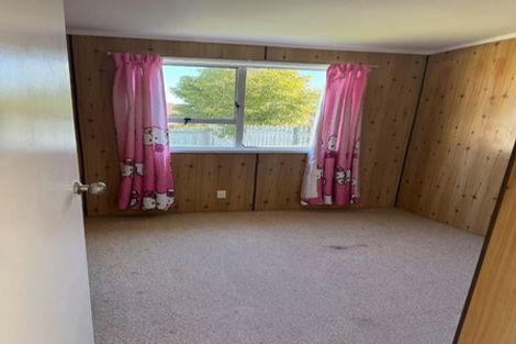 Photo of property in 2 Cranberry Place, Bucklands Beach, Auckland, 2012