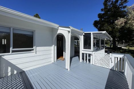 Photo of property in 19 Lancelot Place, Glenfield, Auckland, 0629