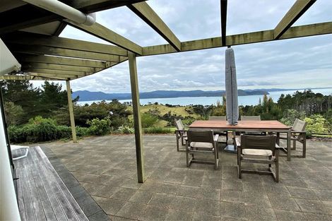 Photo of property in 140 Wattle Bay Road, Manukau Heads, Waiuku, 2684