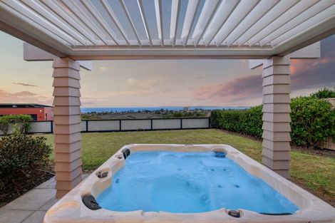 Photo of property in 23 Manhattan Rise, Orewa, 0931