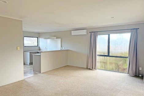 Photo of property in 12 Yeats Crescent, Fairfield, Hamilton, 3214