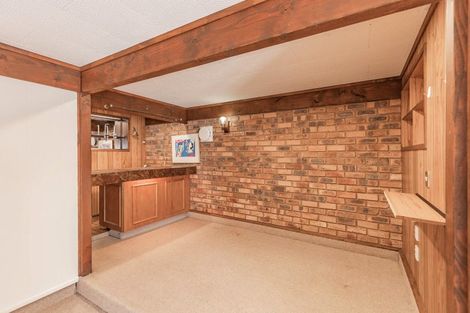Photo of property in 5 Noeleen Street, Glenfield, Auckland, 0629