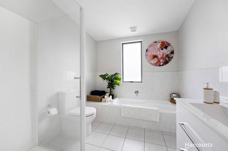 Photo of property in 1/3 Hulme Place, Henderson, Auckland, 0612