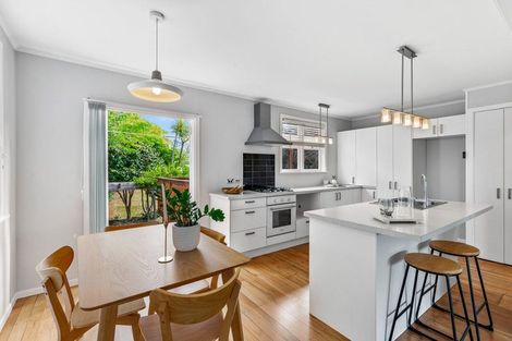 Photo of property in 242 Henderson Valley Road, Henderson, Auckland, 0612