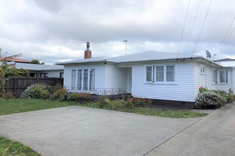 Photo of property in 16 Rathgar Road, Henderson, Auckland, 0610
