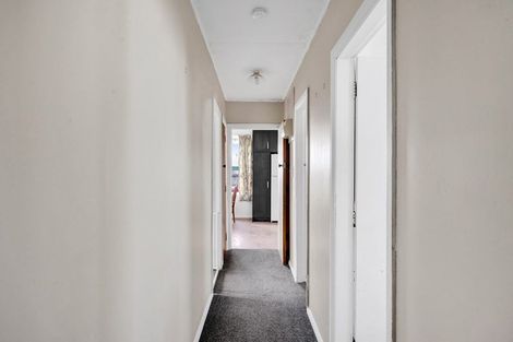 Photo of property in 5 Derby Street, Eltham, 4322