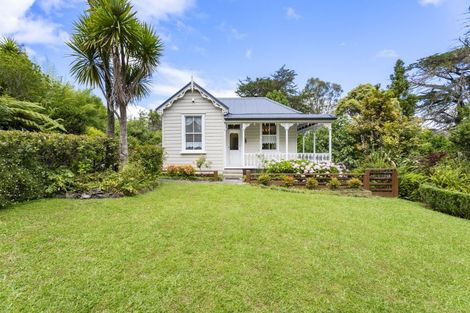 Photo of property in 200 Huia Road, Titirangi, Auckland, 0604