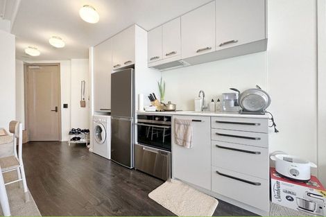 Photo of property in 307/3 Roxburgh Street, Mount Victoria, Wellington, 6011