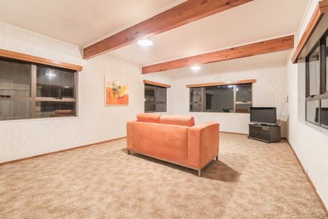 Photo of property in 34 Kaikoura Street, Henderson, Auckland, 0612