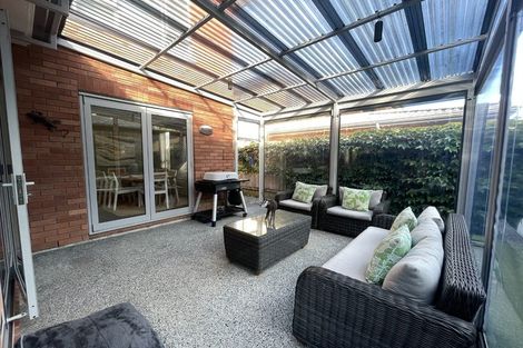 Photo of property in 6 Horizon View Road, Oteha, Auckland, 0632