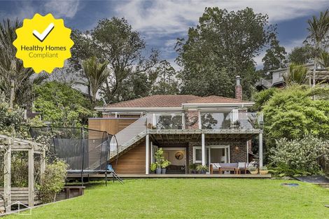 Photo of property in 46 Otitori Bay Road, Titirangi, Auckland, 0604