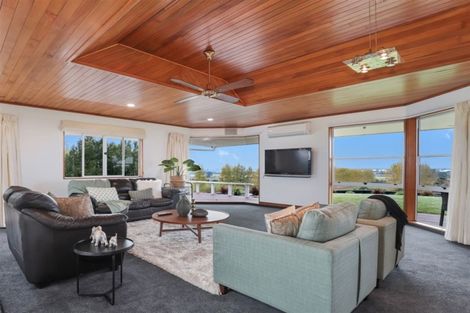 Photo of property in 60 Lee Road, Hannahs Bay, Rotorua, 3010
