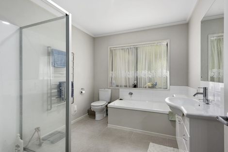 Photo of property in 347a Main Road North, Brown Owl, Upper Hutt, 5018