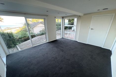 Photo of property in 36 Rakeiora Grove, Korokoro, Lower Hutt, 5012