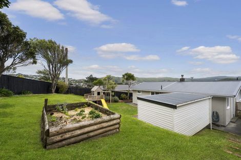 Photo of property in 39 Mark Avenue, Paparangi, Wellington, 6037