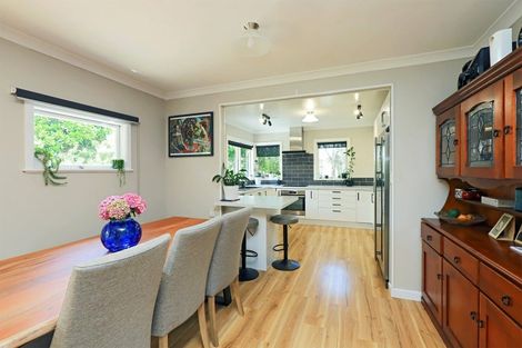 Photo of property in 8 Neeve Place, Taradale, Napier, 4112