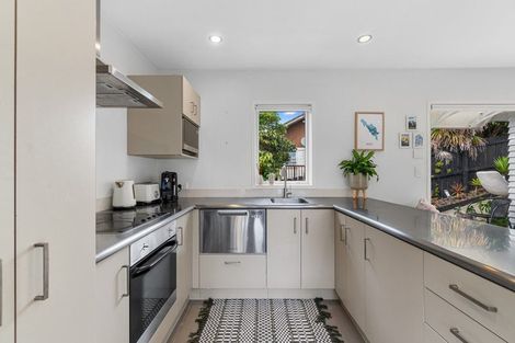 Photo of property in 3a Katrina Place, Massey, Auckland, 0614