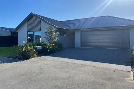 Photo of property in 5 Tussle Grove, Halswell, Christchurch, 8025