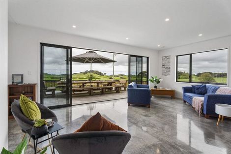 Photo of property in 130 Hurworth Road, Hurworth, New Plymouth, 4371