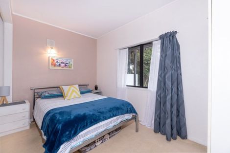 Photo of property in 39 Lastel Place, Shelly Park, Auckland, 2014