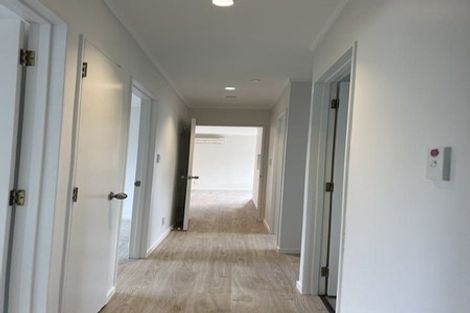 Photo of property in 41 Loughanure Place, Massey, Auckland, 0614