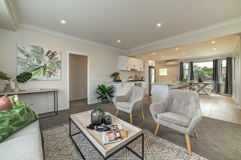 Photo of property in 15 Newhaven Place, Roslyn, Palmerston North, 4414