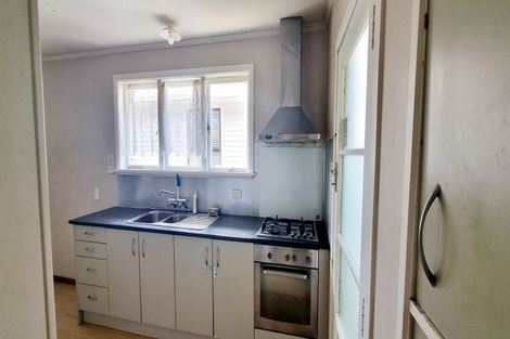 Photo of property in 49 Larnoch Road, Henderson, Auckland, 0610