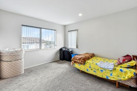 Photo of property in 74 Keri Vista Rise, Papakura, 2110