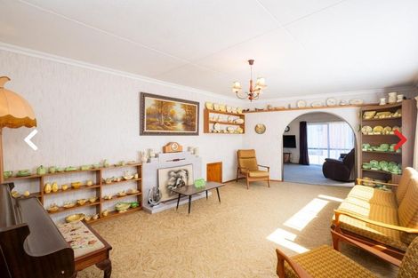 Photo of property in 6 Memorial Park Avenue, Haumoana, 4102
