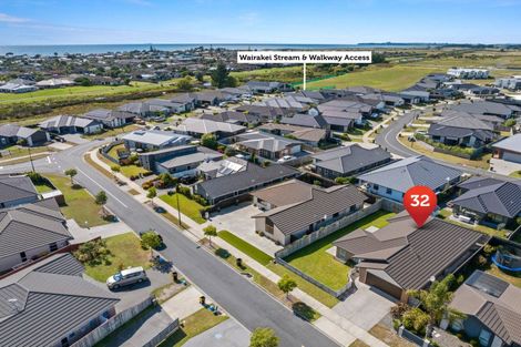Photo of property in 32 Harding Drive, Papamoa Beach, Papamoa, 3118