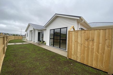 Photo of property in 28 Holcroft Street, Papakura, 2110