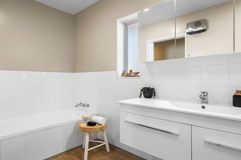 Photo of property in 21 Munro Street, Redwood, Christchurch, 8051