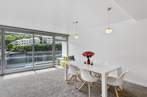 Photo of property in Montreaux Apartments, 2a/164 The Terrace, Wellington Central, Wellington, 6011