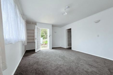 Photo of property in 1 Titahi Bay Road, Porirua City Centre, Porirua, 5022