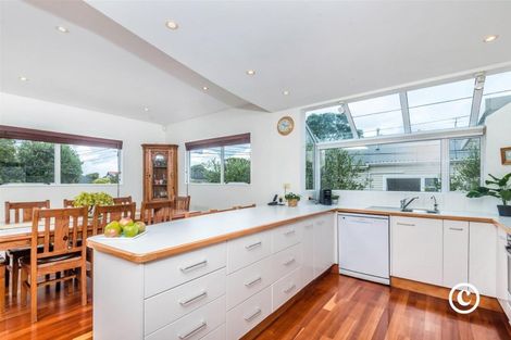Photo of property in 32a Izard Road, Khandallah, Wellington, 6035