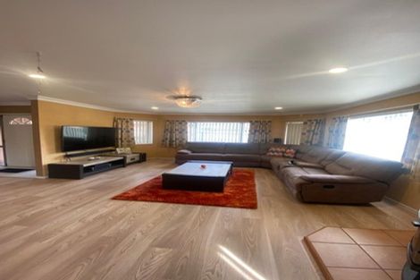 Photo of property in 3 Gendo Avenue, Henderson, Auckland, 0612