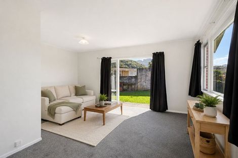 Photo of property in 2/7 Mitre Grove, Trentham, Upper Hutt, 5018