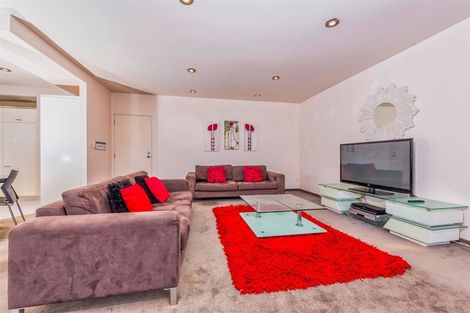 Photo of property in 38 Luckens Road, West Harbour, Auckland, 0618