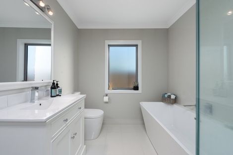 Photo of property in 173 Lakes Boulevard, Pyes Pa, Tauranga, 3112