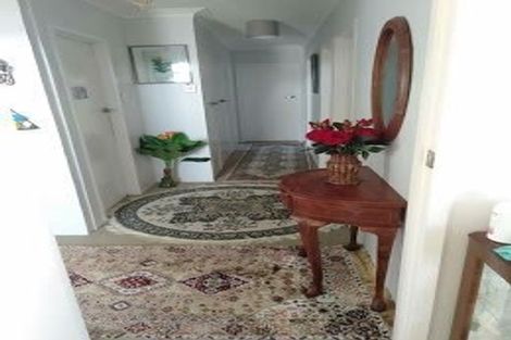 Photo of property in 15 Idlewild Avenue, Mangere, Auckland, 2022